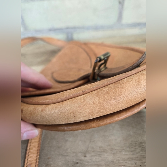 Vintage Roots Crossbody Bag - Picture 11 of 12